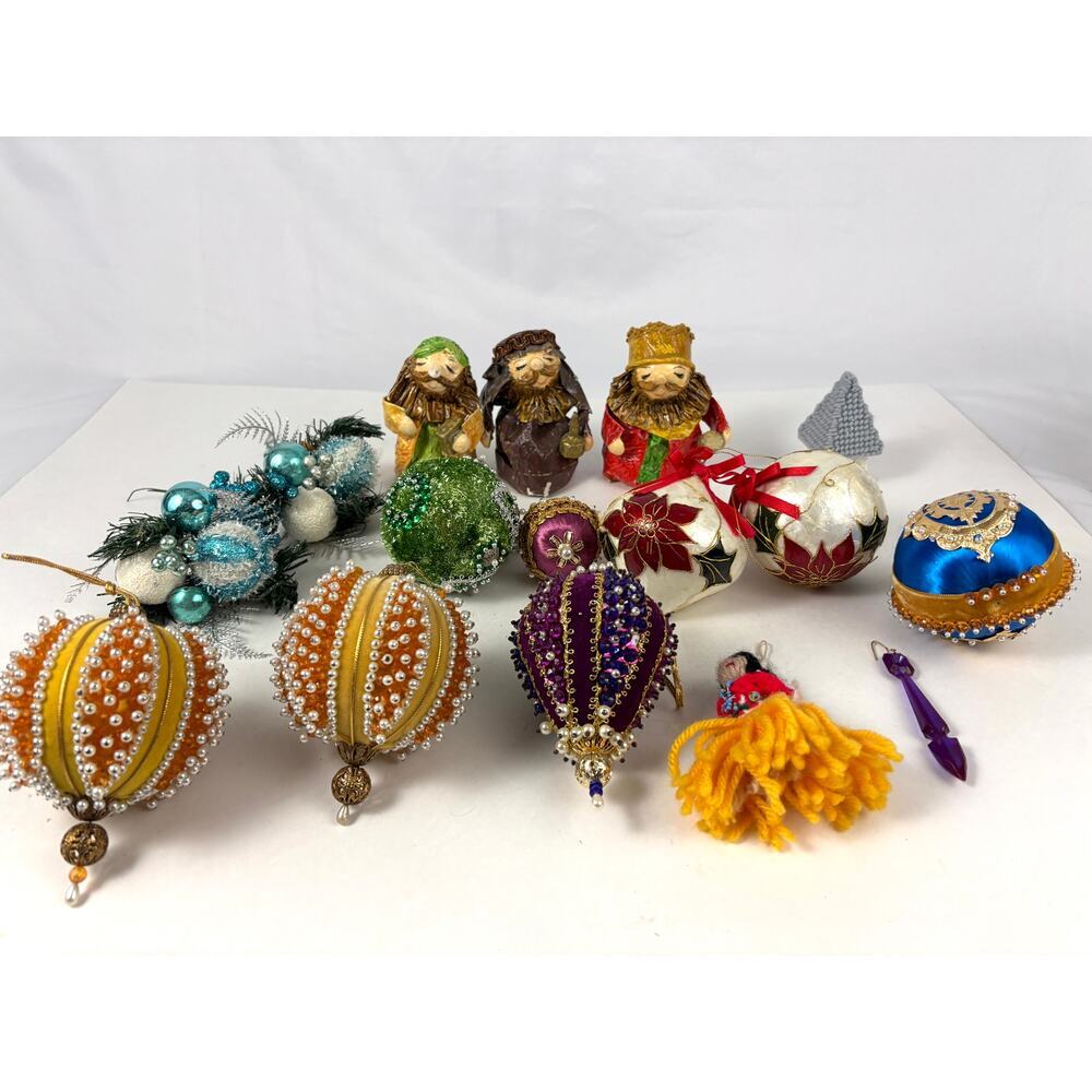 Bulk Lot of 16 Vtg Christmas Ornaments‎ Handcrafted Pushpin Balls Wise Men Set